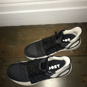 adidas Women's Ultraboost 19, Black Grey, 9 M US